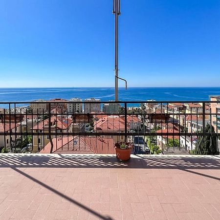 Grande Appartamento Vista Mare Varazze Buitenkant foto