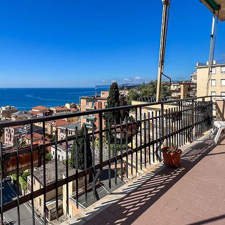 Grande Appartamento Vista Mare Varazze Buitenkant foto