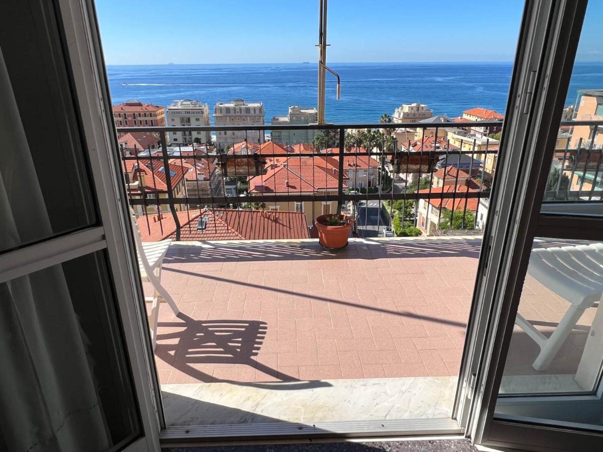 Grande Appartamento Vista Mare Varazze Buitenkant foto