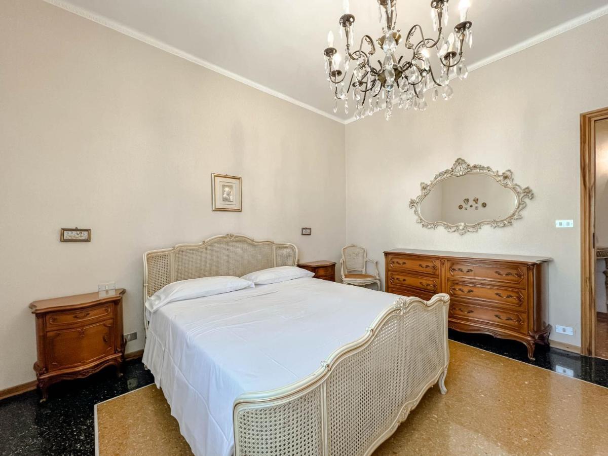 Grande Appartamento Vista Mare Varazze Buitenkant foto