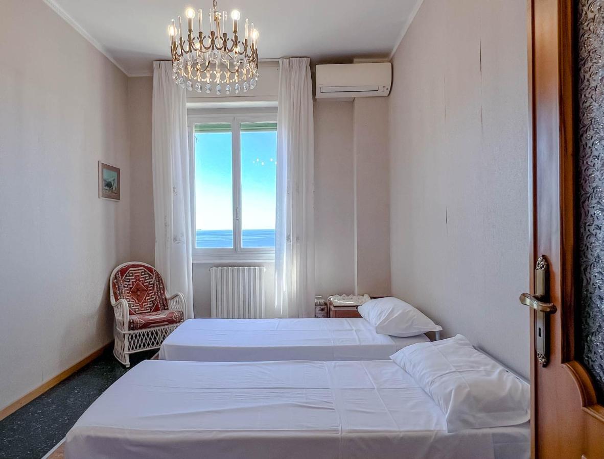 Grande Appartamento Vista Mare Varazze Buitenkant foto