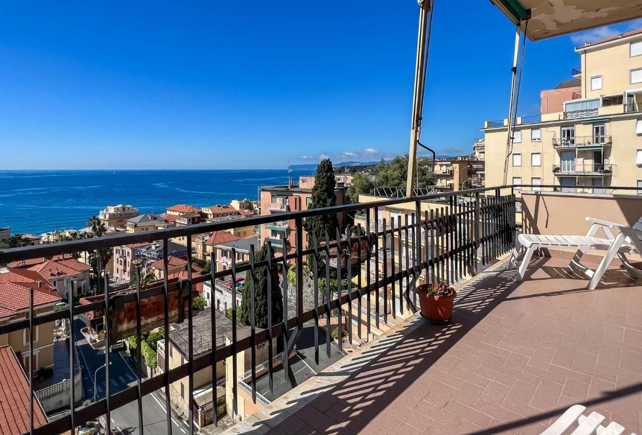 Grande Appartamento Vista Mare Varazze Buitenkant foto