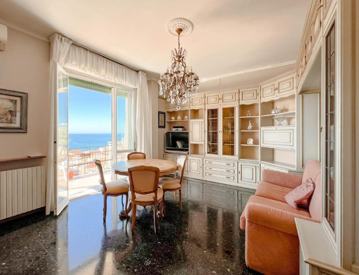 Grande Appartamento Vista Mare Varazze Buitenkant foto